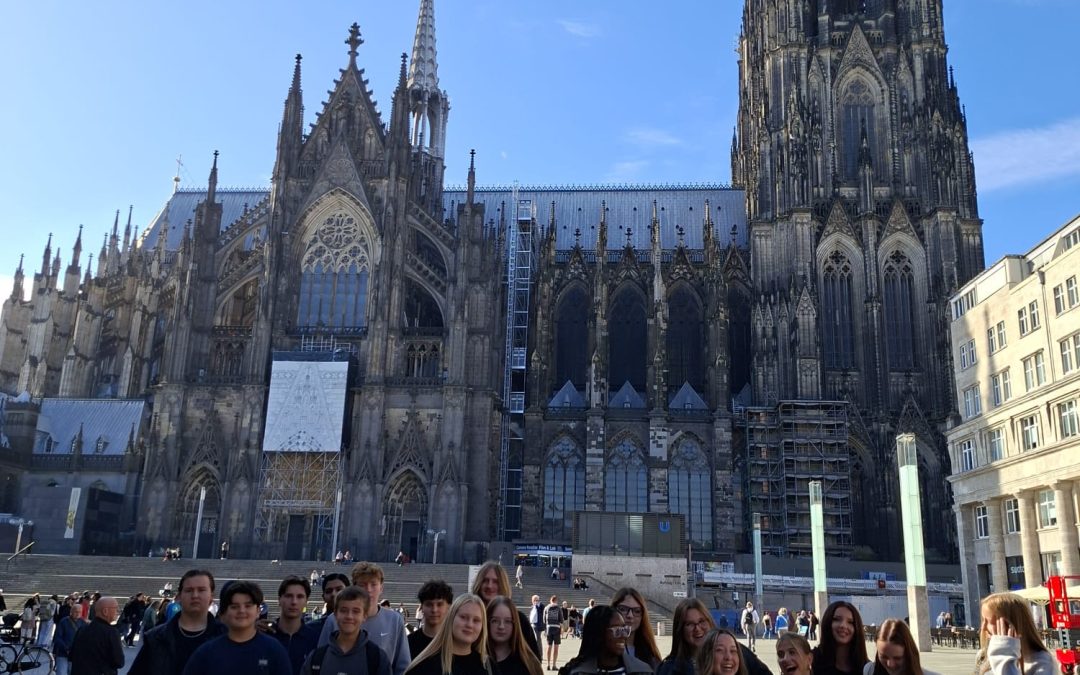 MINT-Wandertag: Klassen 10a und 10c auf den Spuren der Schokolade